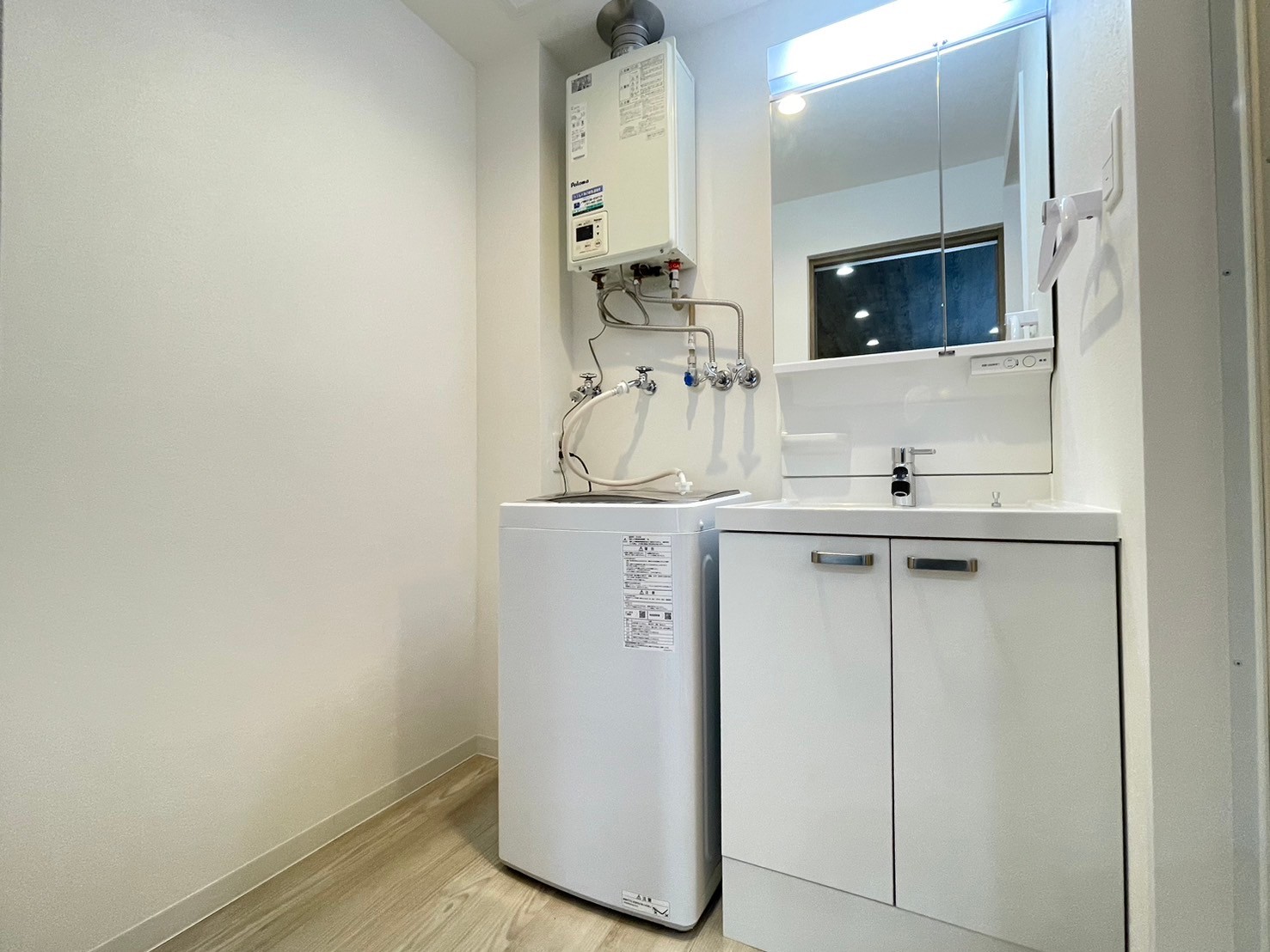 LINE_ALBUM_【IMS2.7】406_240528_15