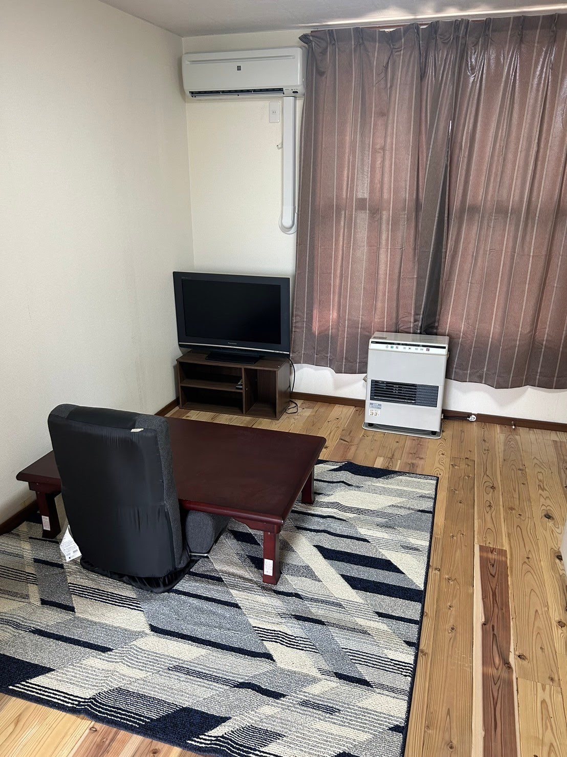 LINE_ALBUM_ベイ6-103_241011_3