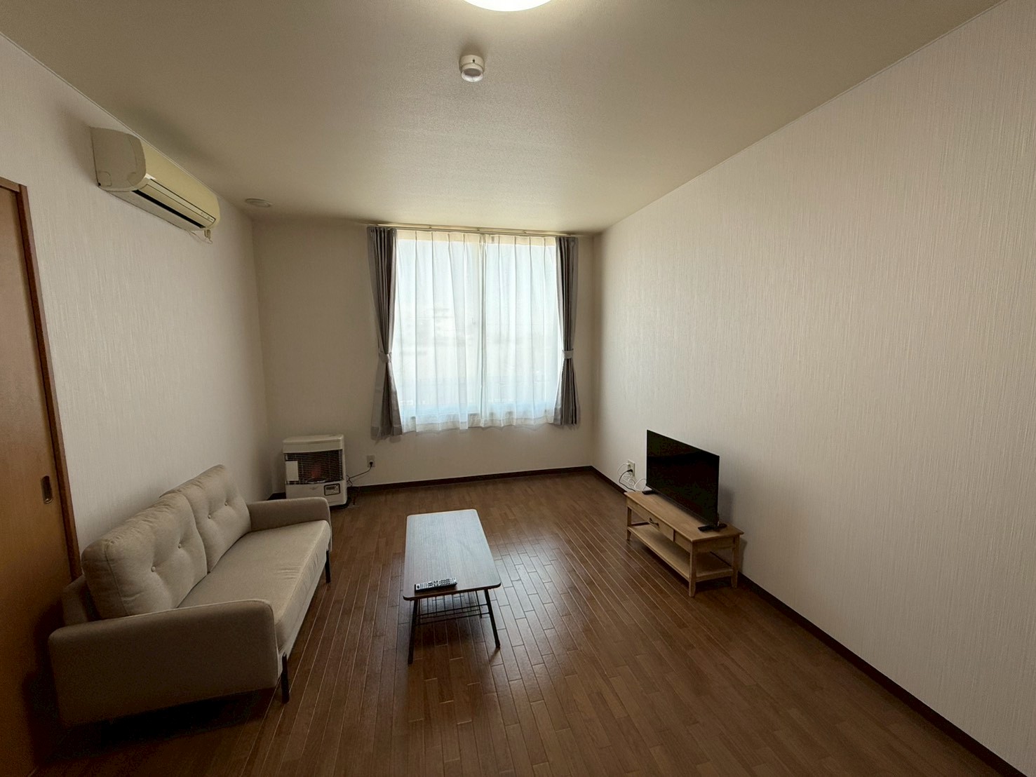 LINE_ALBUM_305_260319_23