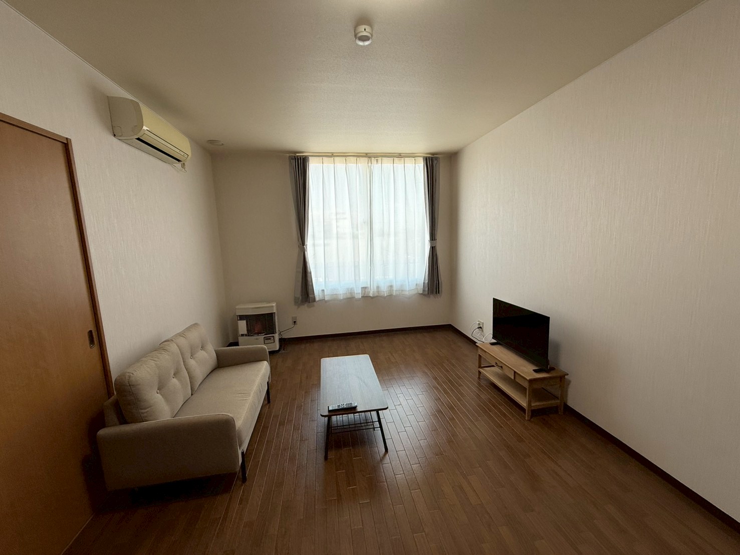 LINE_ALBUM_305_260319_22